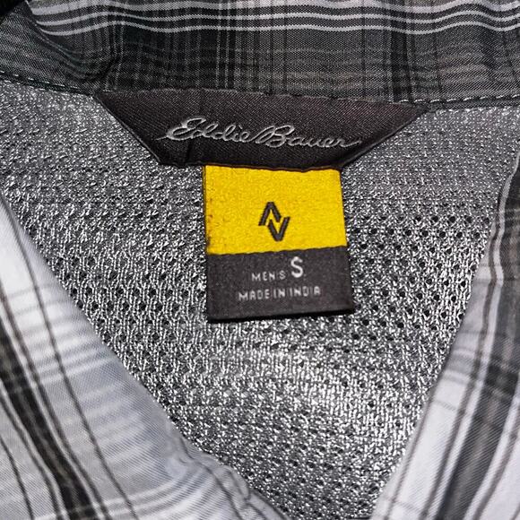 Eddie Bauer Travex Men’s S Black Gray Plaid Short Sleeve Button Up Performance - Picture 5 of 7